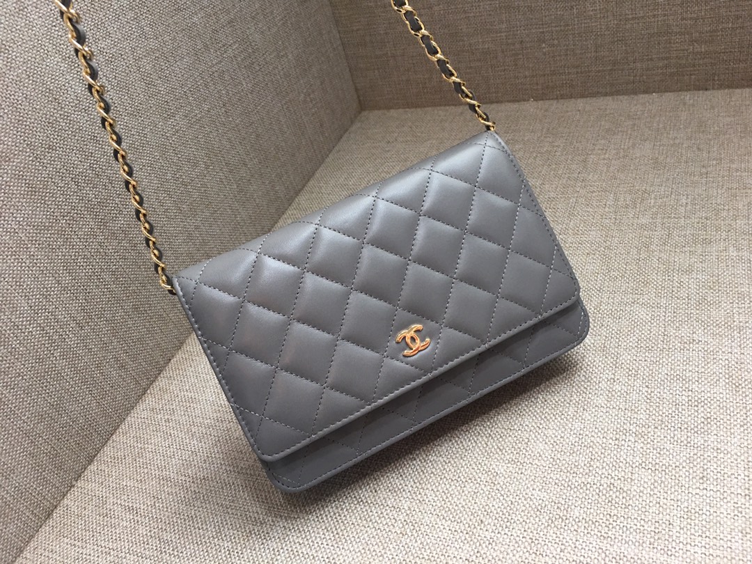 Lambskin Wallet On Chain Shoulder Bag A33814 Gray/Gold